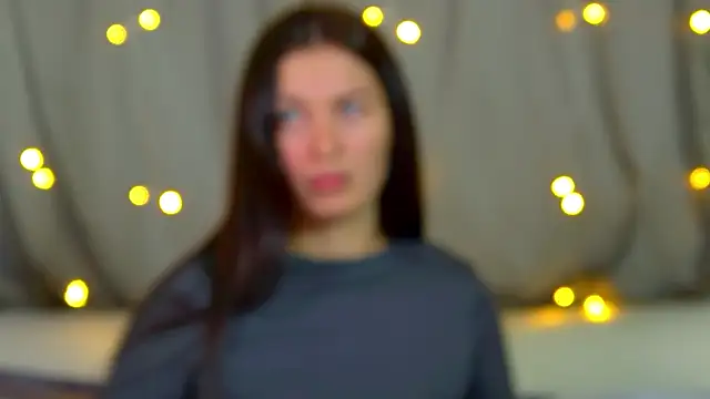 AlexandraBloom online show from November 12, 6:45 pm