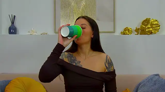 AlexandraBloom online show from September 8, 7:13 pm