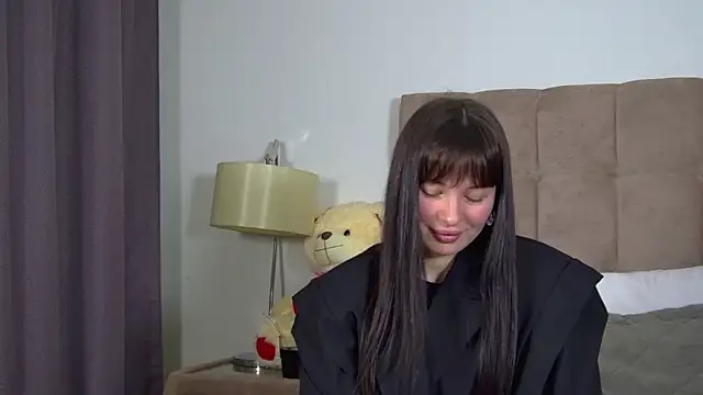 AlexandraBloom online show from February 18, 6:26 pm