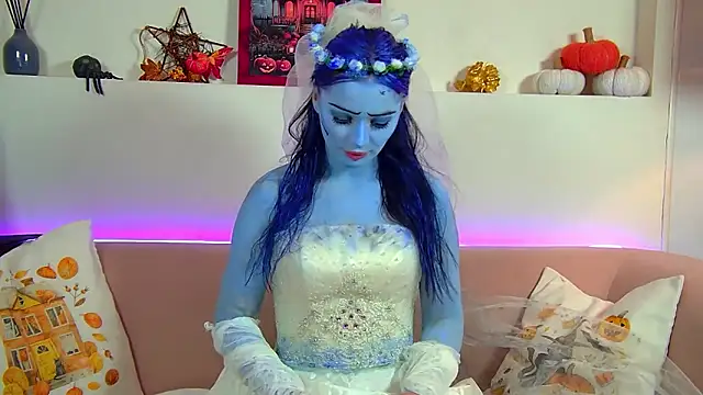 AlexandraBloom online show from October 30, 6:27 pm