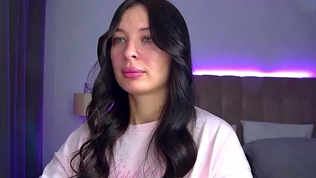 AlexandraBloom online show from November 17, 6:23 pm