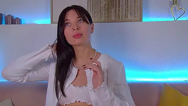 AlexandraBloom online show from March 7, 3:51 am