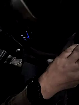 Snapshot of vivanpraj999 chatting on December 21, 4:46 pm vivanpraj999 online show from December 21, 4:46 pm