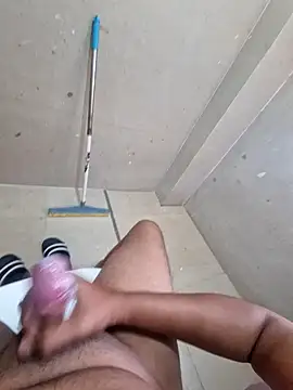 Snapshot of vivanpraj999 chatting on December 3, 5:04 am vivanpraj999 online show from December 3, 5:04 am