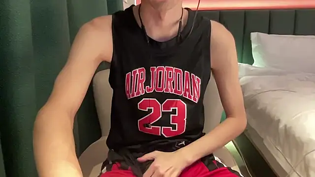 Snapshot of kimkim123123 chatting on February 10, 3:32 pm kimkim123123 online show from February 10, 3:32 pm