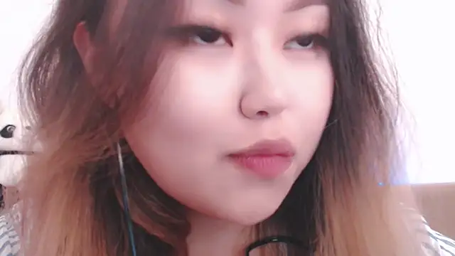 amelia sunlight online show from April 23, 5:36 pm