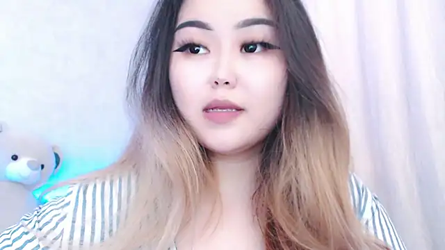 amelia sunlight online show from May 22, 2:48 pm