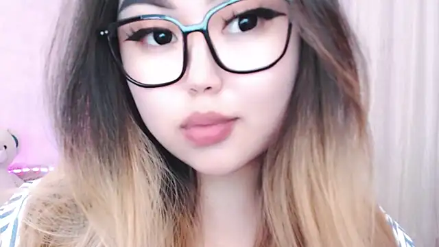 amelia sunlight online show from May 16, 4:28 pm