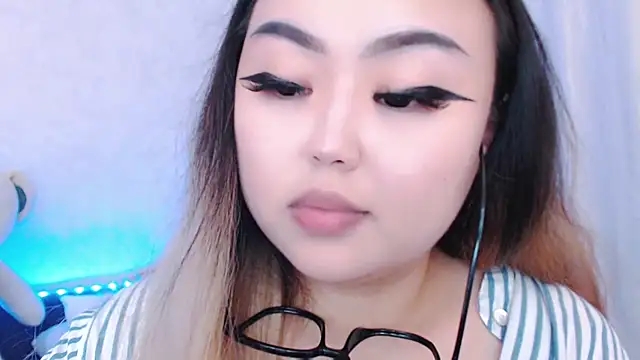 amelia sunlight online show from June 9, 3:57 pm