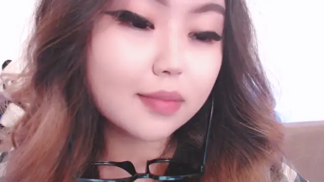 amelia sunlight online show from April 27, 5:00 pm