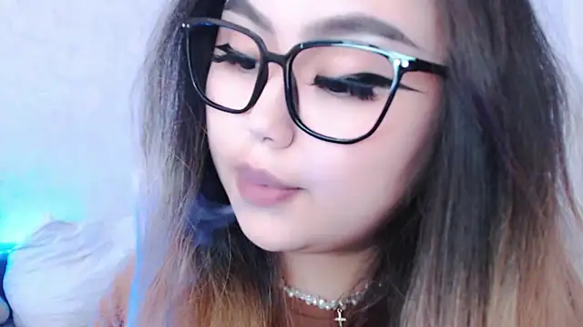 amelia sunlight online show from June 12, 4:16 pm
