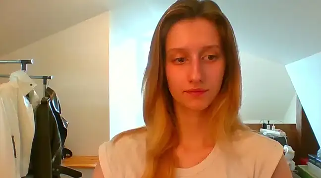 Snapshot of LUNA_delight chatting on February 21, 10:50 am LUNA delight online show from February 21, 10:50 am