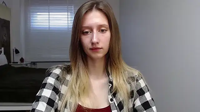 Snapshot of LUNA_delight chatting on October 3, 5:31 am LUNA delight online show from October 3, 5:31 am