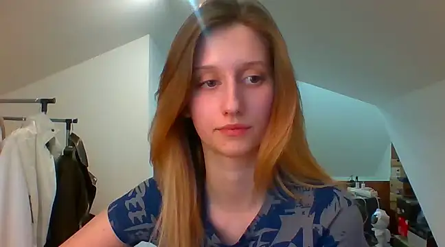 Snapshot of LUNA_delight chatting on February 17, 4:06 pm LUNA delight online show from February 17, 4:06 pm