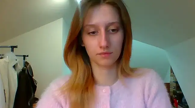 Snapshot of LUNA_delight chatting on February 7, 2:47 pm LUNA delight online show from February 7, 2:47 pm