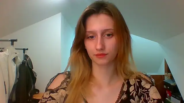 Snapshot of LUNA_delight chatting on January 24, 5:53 pm LUNA delight online show from January 24, 5:53 pm
