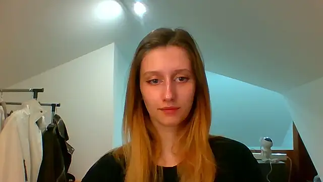 Snapshot of LUNA_delight chatting on March 5, 5:50 pm LUNA delight online show from March 5, 5:50 pm