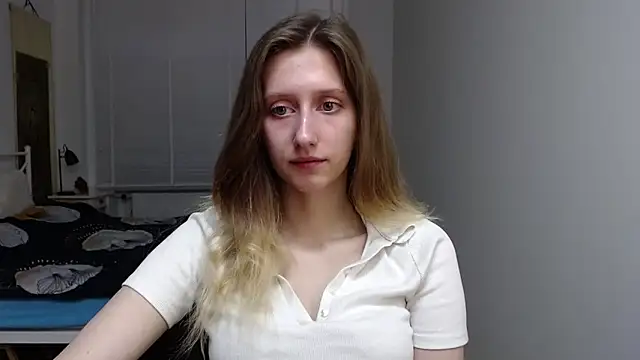 Snapshot of LUNA_delight chatting on October 8, 5:31 am LUNA delight online show from October 8, 5:31 am
