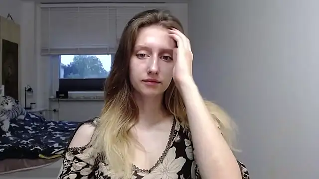Snapshot of LUNA_delight chatting on September 11, 5:29 am LUNA delight online show from September 11, 5:29 am