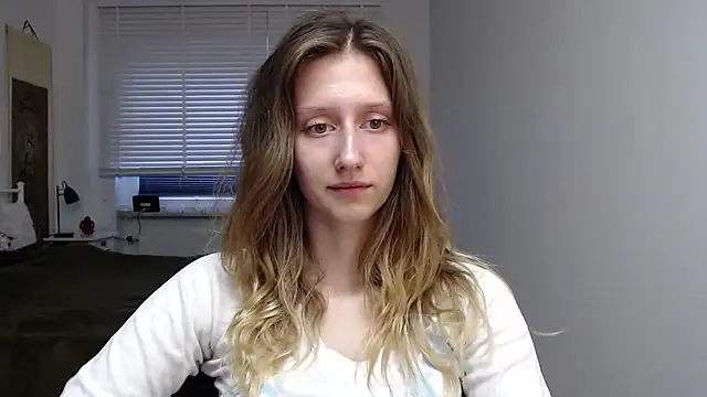 Snapshot of LUNA_delight chatting on October 1, 5:34 am LUNA delight online show from October 1, 5:34 am