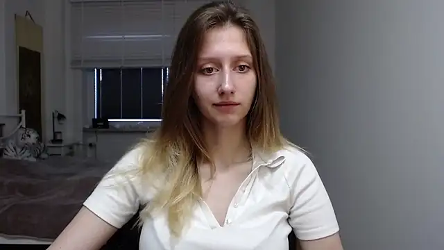 Snapshot of LUNA_delight chatting on September 15, 5:41 am LUNA delight online show from September 15, 5:41 am