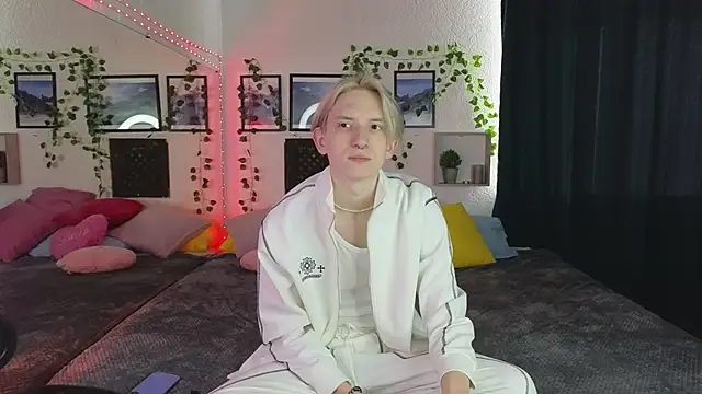 Ron Vils online show from March 14, 4:43 am