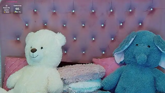 SophiaStarr online show from November 15, 7:40 pm