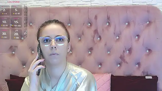 Snapshot of SophiaStarr chatting on January 29, 8:25 pm SophiaStarr online show from January 29, 8:25 pm