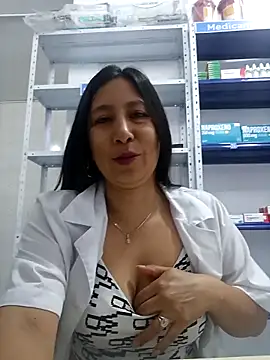 Megan jennerr online show from March 3, 1:40 pm