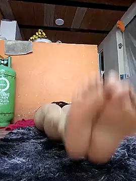 Megan jennerr online show from April 8, 2:29 pm