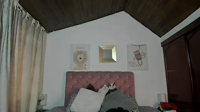 CelessteRedds online show from January 14, 11:47 am