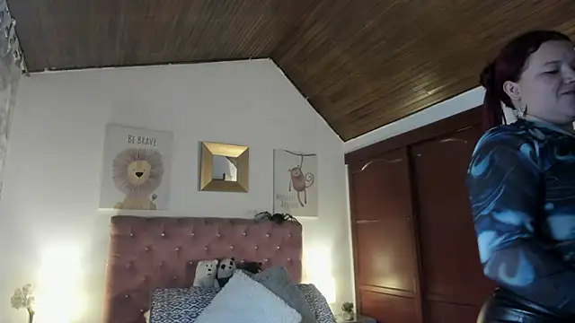 CelessteRedds online show from February 17, 12:02 pm