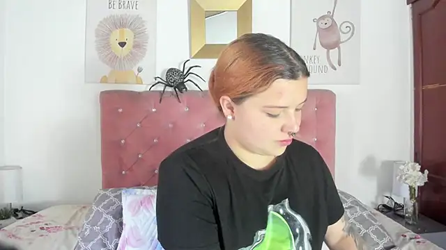 Snapshot of CelessteRedds chatting on October 23, 11:20 am CelessteRedds online show from October 23, 11:20 am