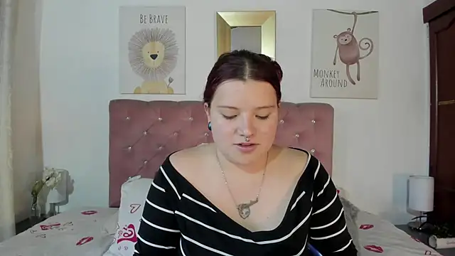 Snapshot of CelessteRedds chatting on December 15, 11:27 am CelessteRedds online show from December 15, 11:27 am