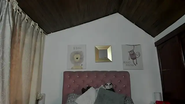 CelessteRedds online show from January 15, 11:35 am