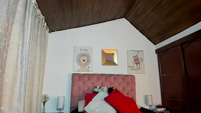 CelessteRedds online show from April 17, 11:46 am