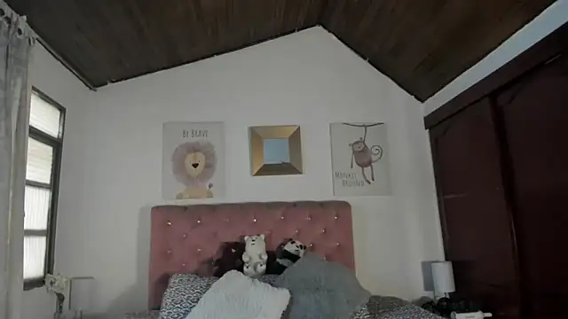 CelessteRedds online show from December 20, 11:46 am