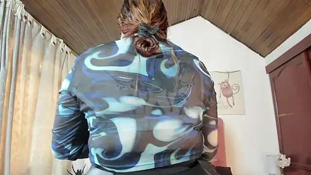 Snapshot of CelessteRedds chatting on November 5, 11:24 am CelessteRedds online show from November 5, 11:24 am