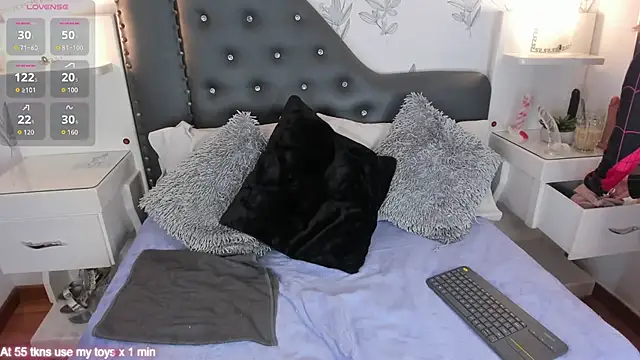 Miranda Foxx online show from October 22, 5:34 pm