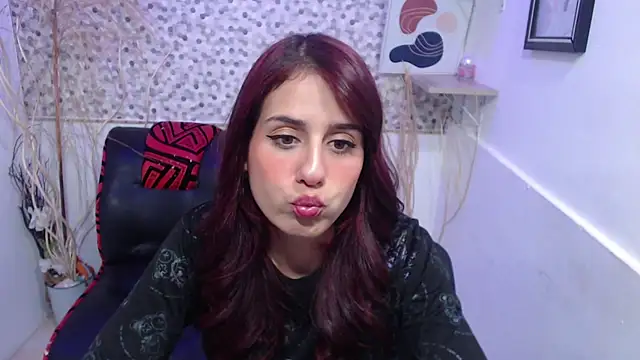 Snapshot of Melothompson chatting on January 17, 11:59 am Melothompson online show from January 17, 11:59 am