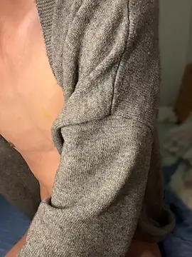 ADilil online show from April 29, 2:05 am