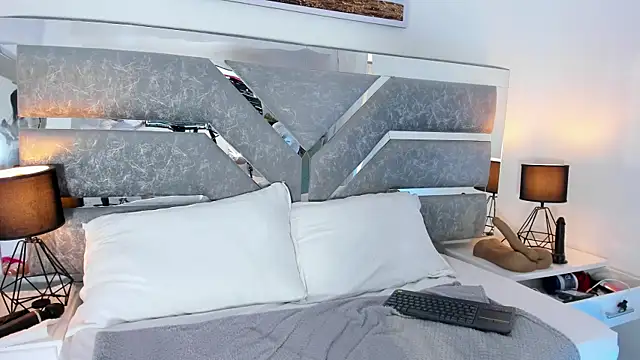 Slut Milf  online show from January 12, 7:42 pm