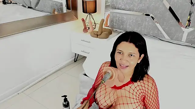 Slut Milf  online show from May 28, 7:31 pm