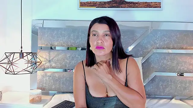 Snapshot of Slut_Milf_ chatting on June 16, 7:58 pm Slut Milf online show from June 16, 7:58 pm