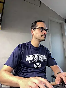 Snapshot of Superdad chatting on December 7, 8:22 pm Superdad online show from December 7, 8:22 pm