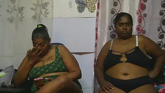 Snapshot of indiansuga chatting on November 27, 6:47 am indiansuga online show from November 27, 6:47 am