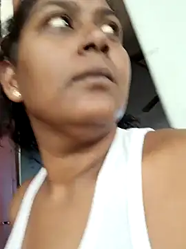 Snapshot of indiansuga chatting on October 31, 8:33 am indiansuga online show from October 31, 8:33 am