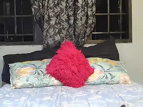 Snapshot of indiansuga chatting on February 14, 8:37 pm indiansuga online show from February 14, 8:37 pm