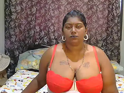 Snapshot of indiansuga chatting on February 21, 8:40 am indiansuga online show from February 21, 8:40 am