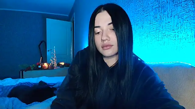 Liana diva online show from December 3, 8:30 pm